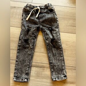Olive and Scout 3T distressed jeans